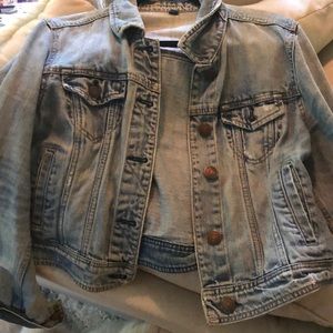 American Eagle fitted jean jacket!